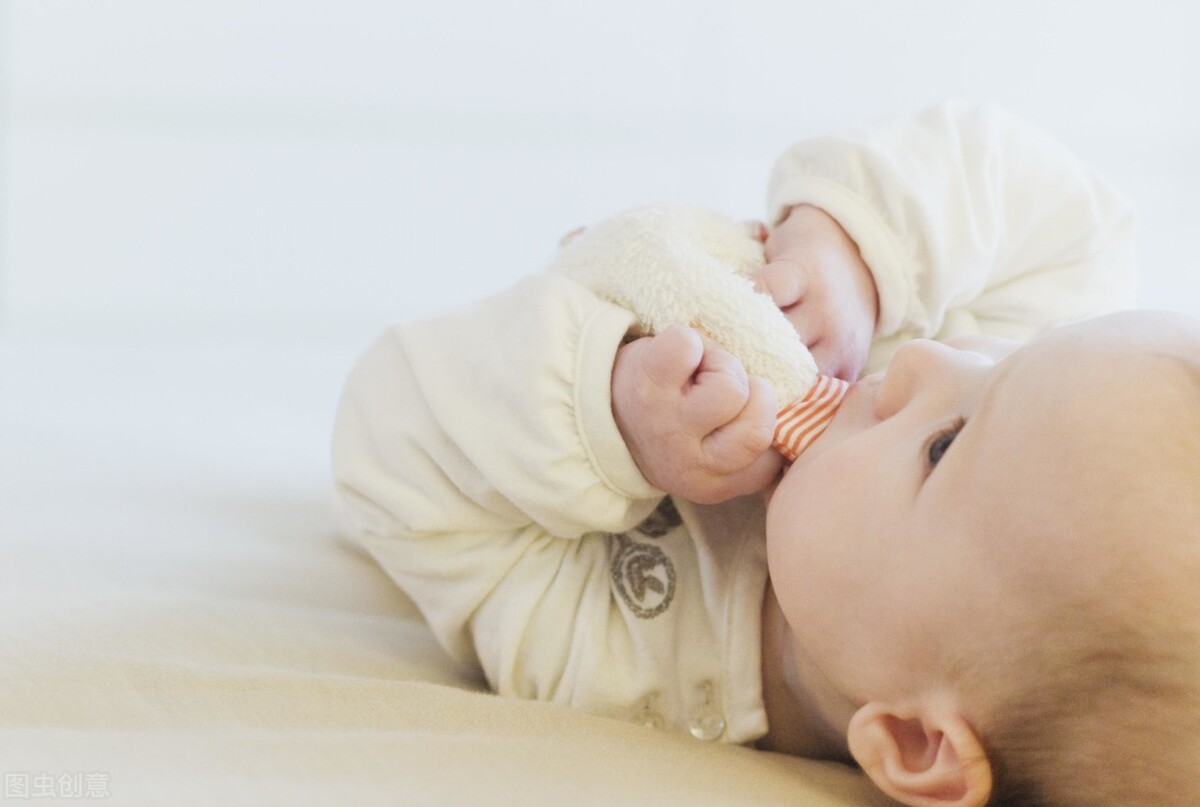 苹果(AAPL.US)财报前景遭质疑，杰富瑞与Wedbush对市场看法分歧